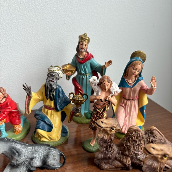 22 Piece Fontanini & Italy Nativity Figure Lot - Picture 7 of 10